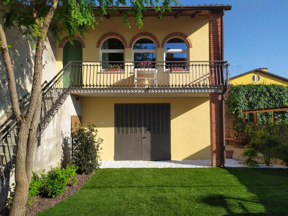 La Casetta In Collina Valeggio sul Mincio Exterior foto